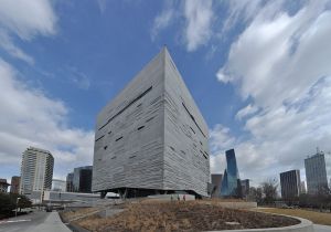 Perot_Museum_of_Nature_and_Science_pano_02